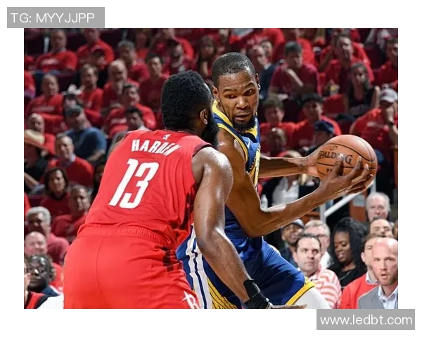 巴尔赞与维迪奥顿激战正酣双方争夺胜利的精彩瞬间回顾